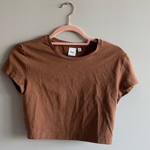 aritzia brown crop top